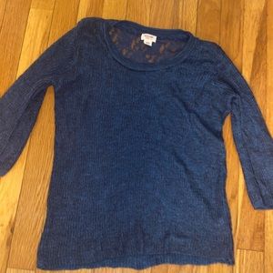 Blue knitted shirt